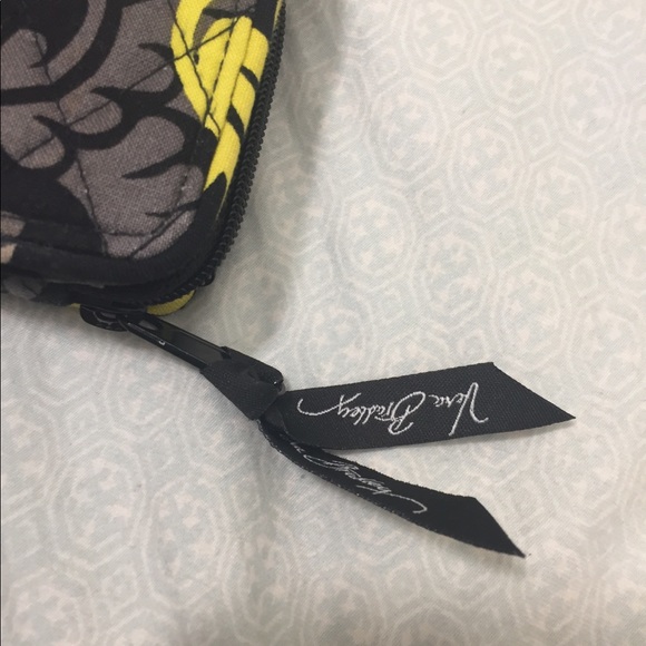 Vera Bradley Wristlet - Picture 4 of 4